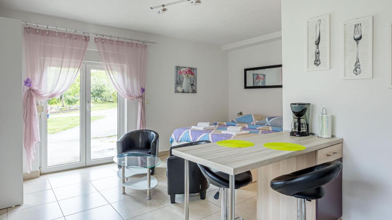 Apartments Klara Сень Экстерьер фото