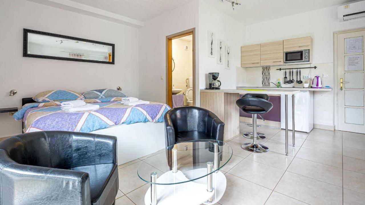 Apartments Klara Сень Экстерьер фото