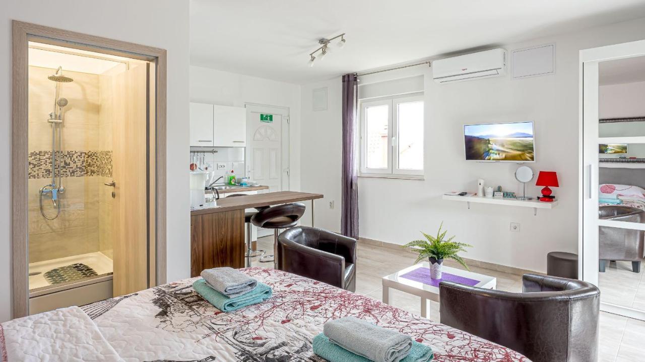 Apartments Klara Сень Экстерьер фото