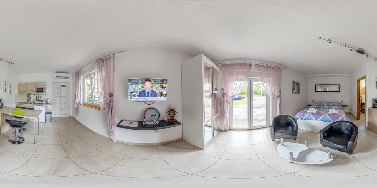 Apartments Klara Сень Экстерьер фото